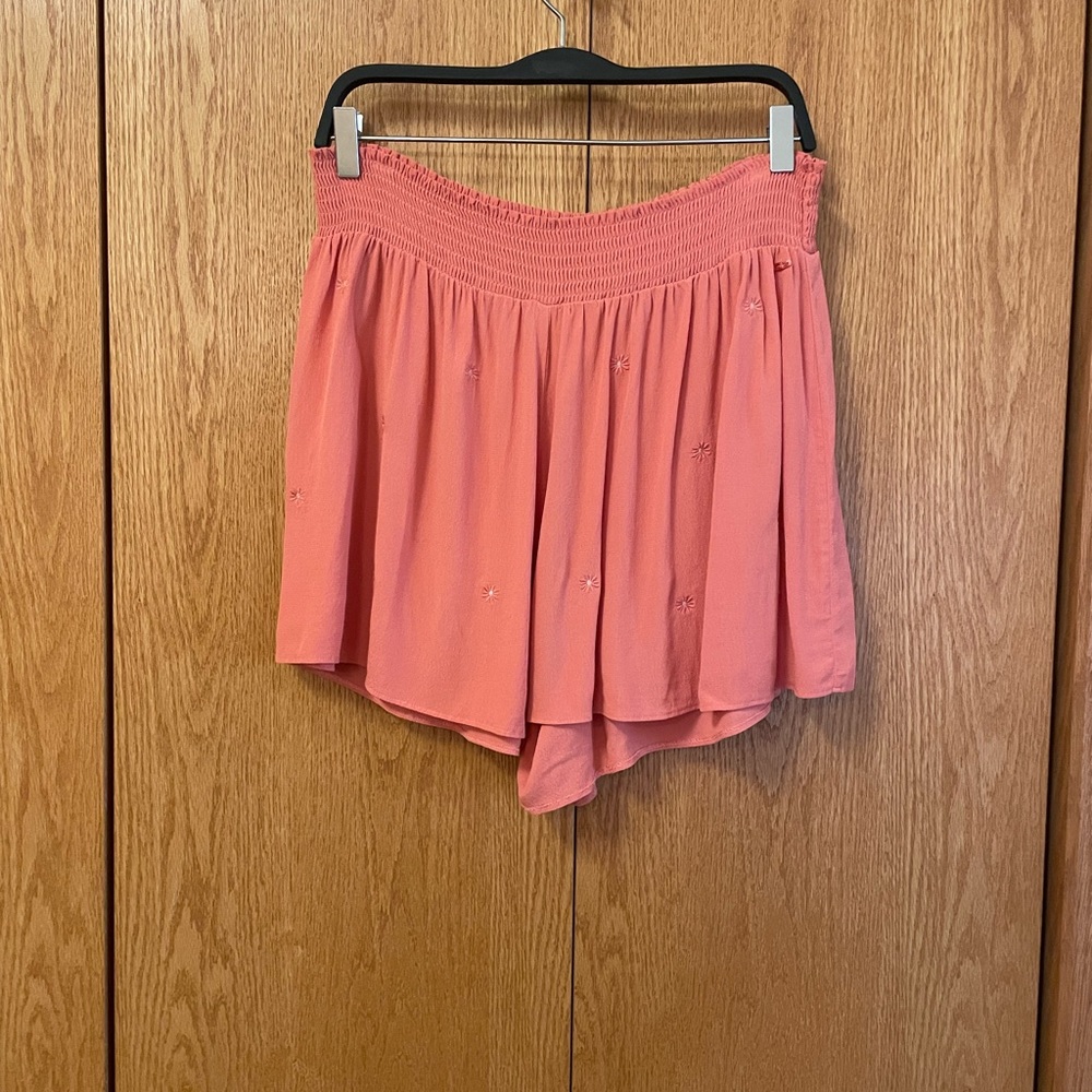 PINK coral lounge shorts with daisy design